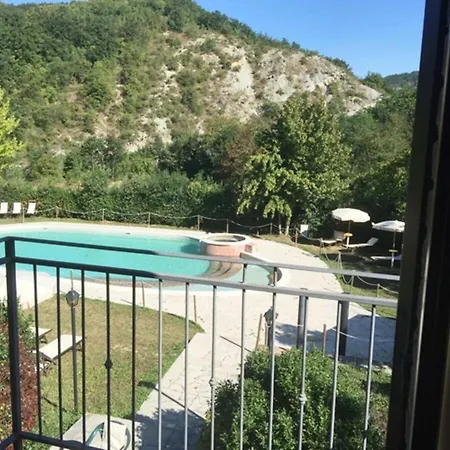 In Marche Near Urbino And Pool